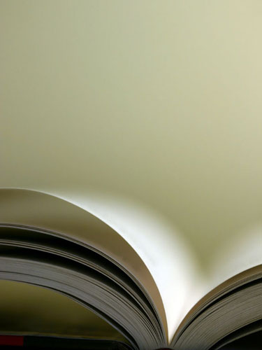 Llibre obert per la meitat